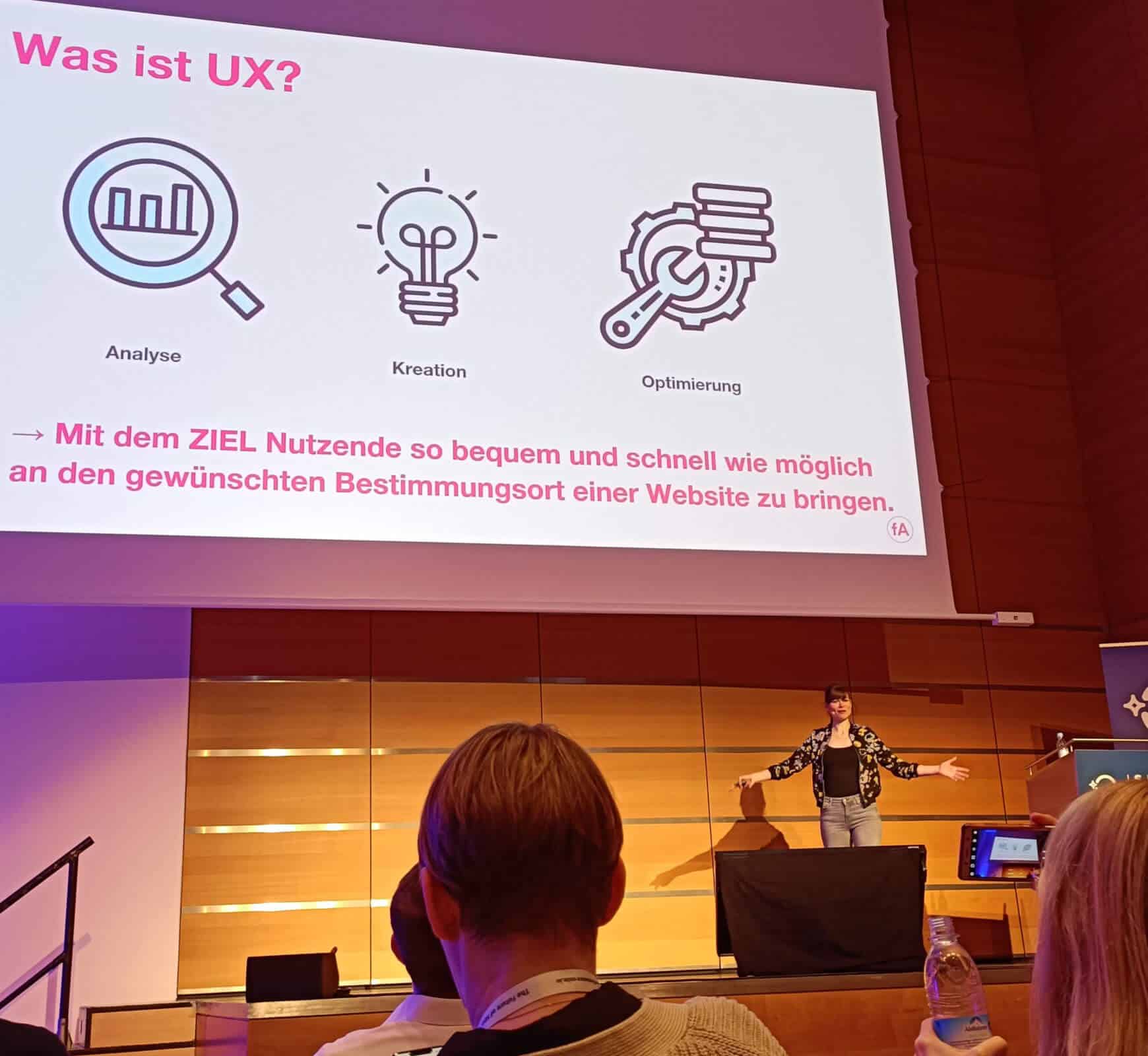 Nina Roser über SEO & UX - im Fokus: Die UX-Playbooks von Google